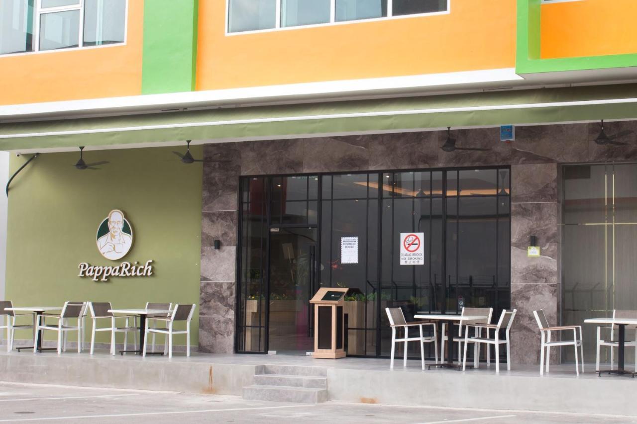 Spring Season Hotel Muar Εξωτερικό φωτογραφία