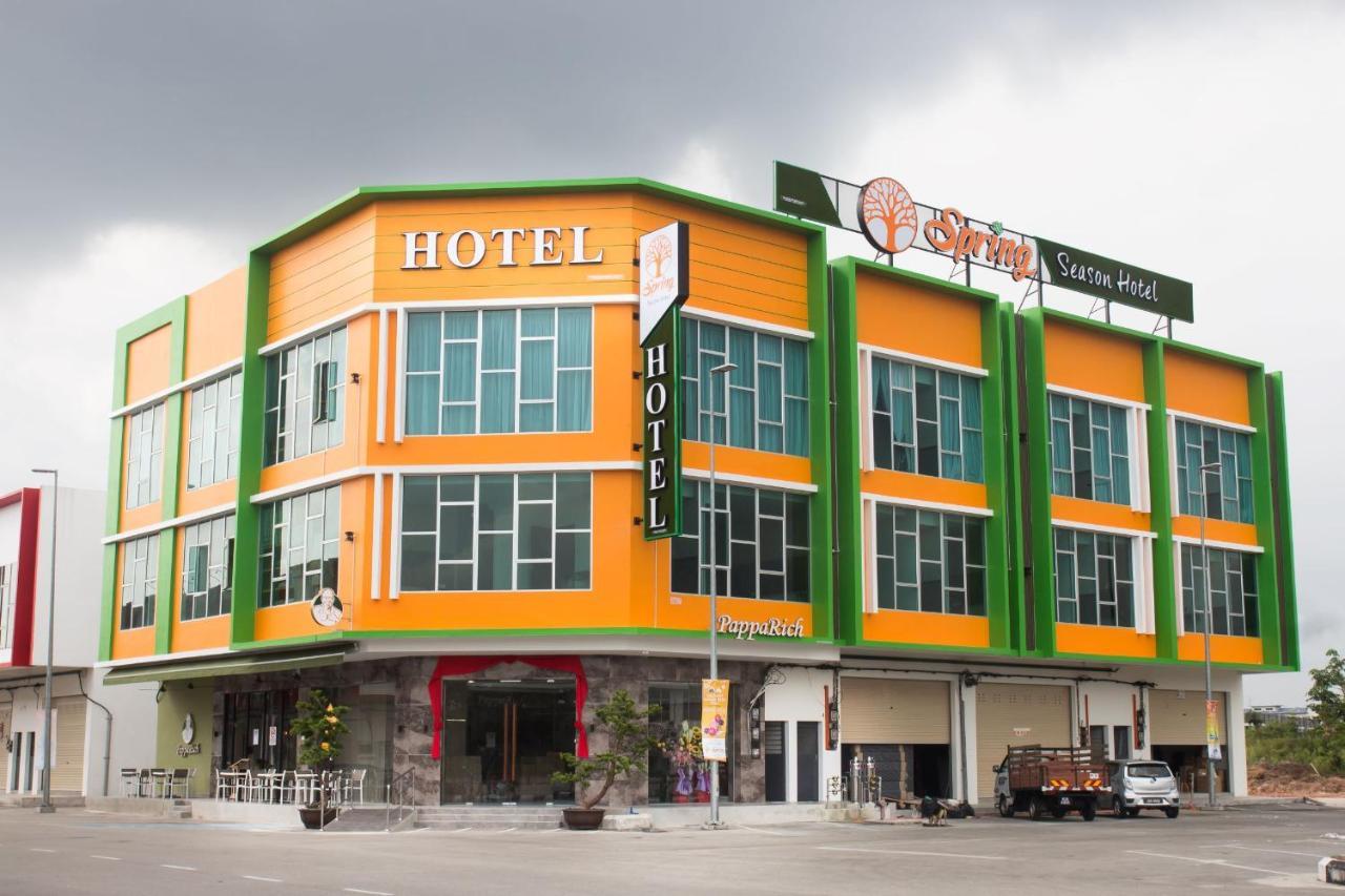 Spring Season Hotel Muar Εξωτερικό φωτογραφία