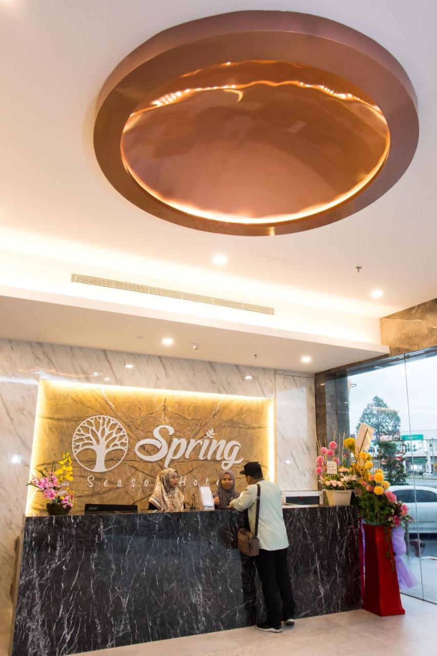 Spring Season Hotel Muar Εξωτερικό φωτογραφία